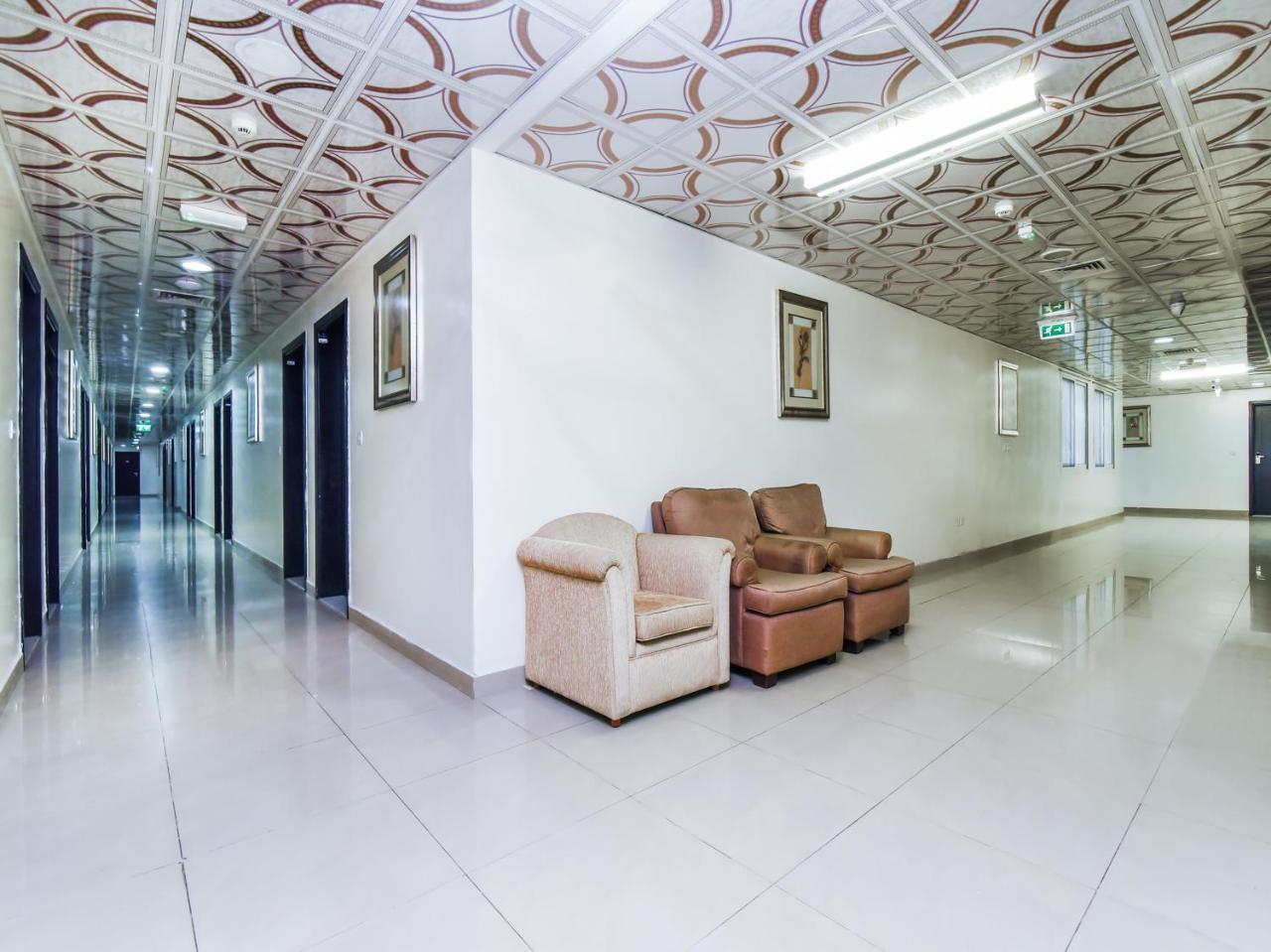 Oyo 138 Empire Hotel Apartments Dubaï Extérieur photo